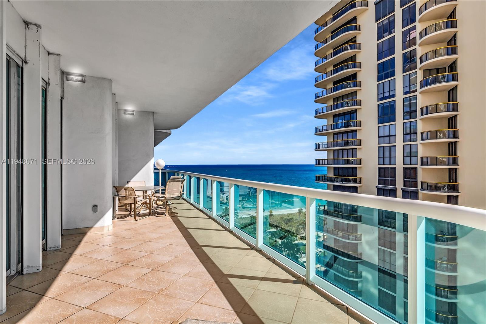 10101 Collins Ave 11d +cabana Property Photo 4