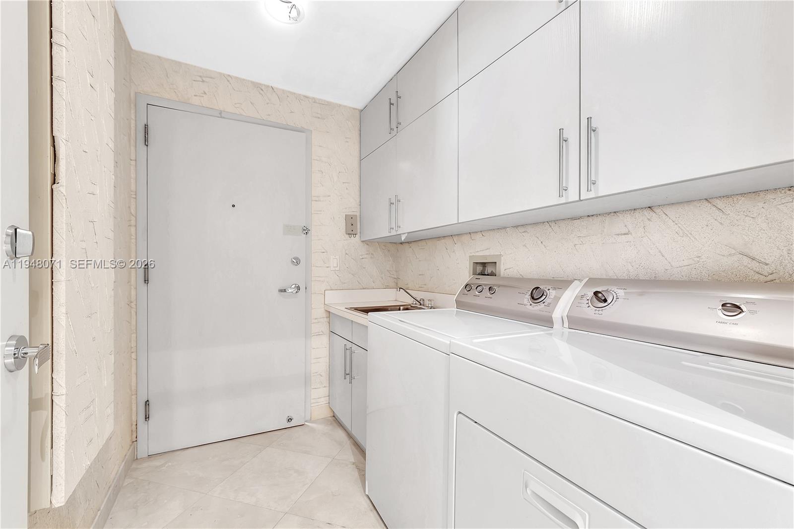 10101 Collins Ave 11d +cabana Property Photo 68