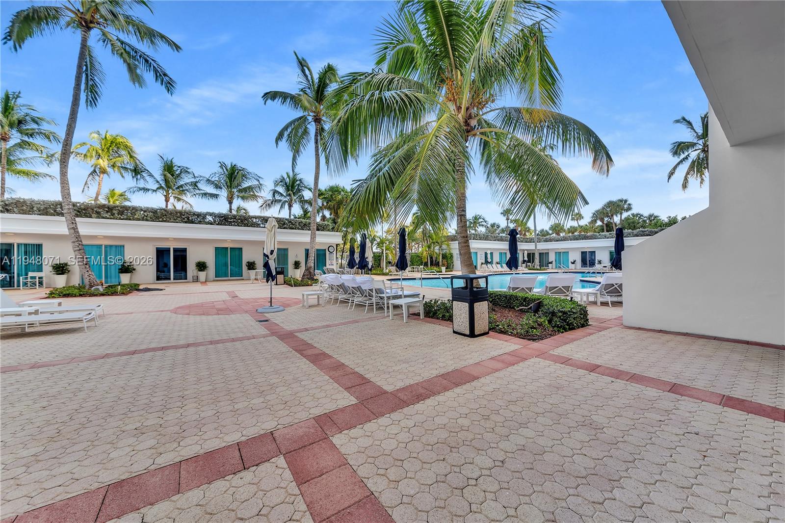 10101 Collins Ave 11d +cabana Property Photo 87