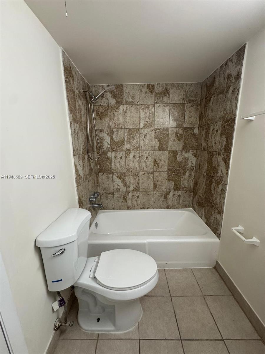 1201 Ne 191st St G313 Property Photo 14
