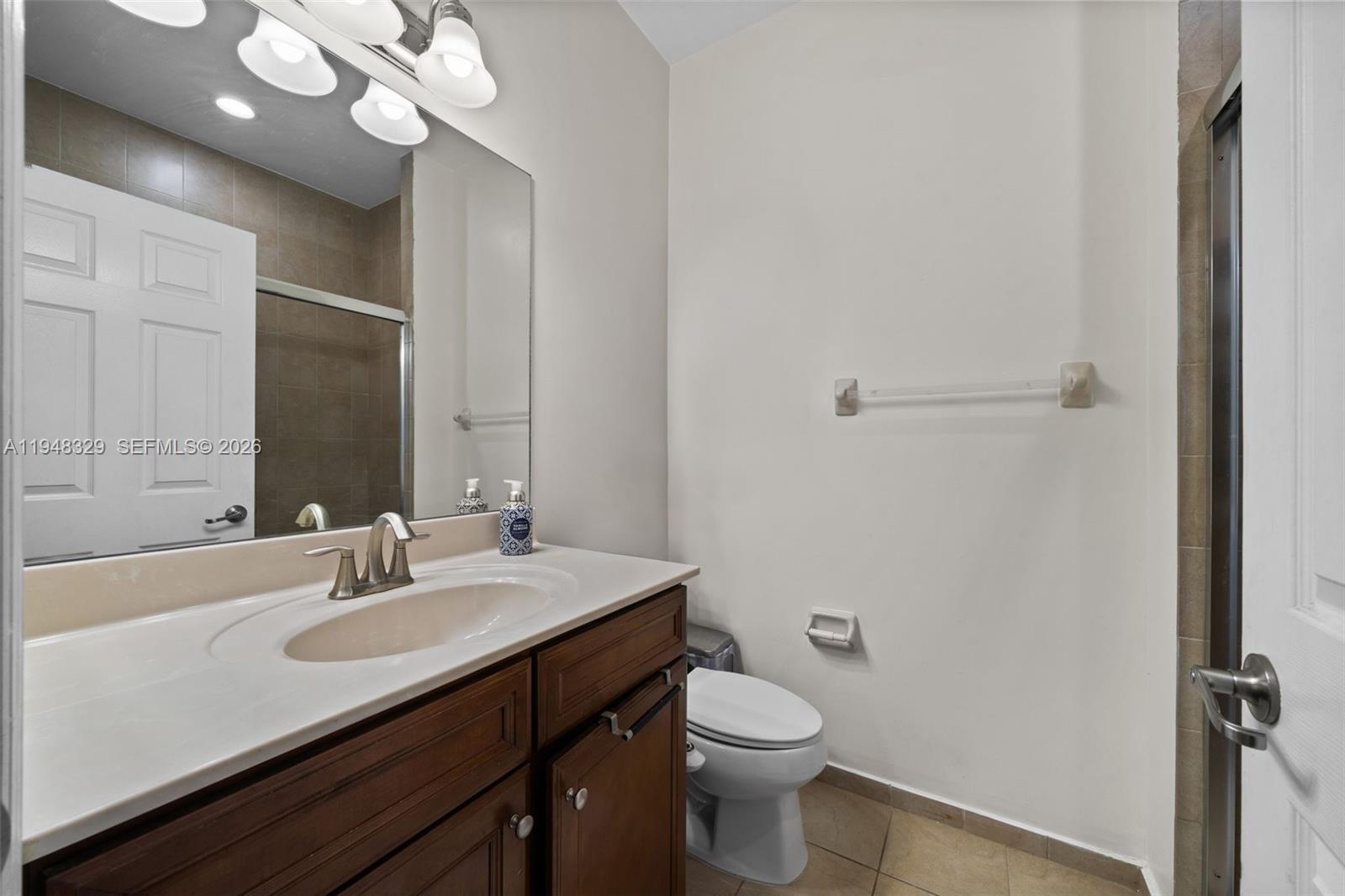8658 Nw 99th Path Property Photo 14