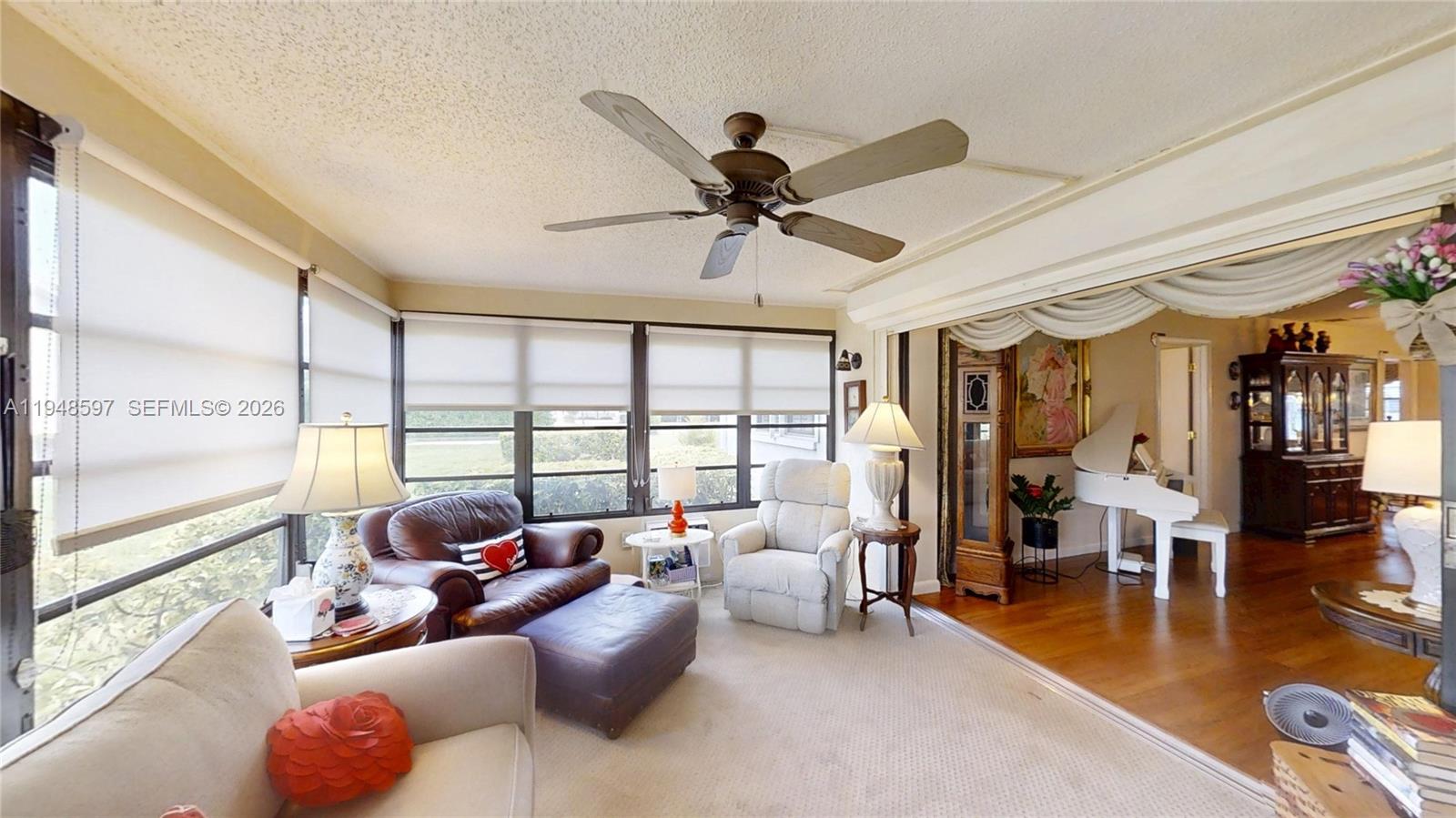 1527 Edgewater Circle Property Photo 12