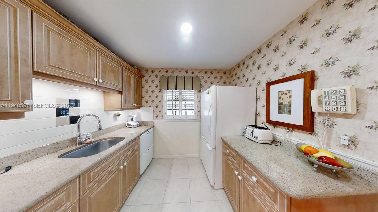 1527 Edgewater Circle Property Photo 31