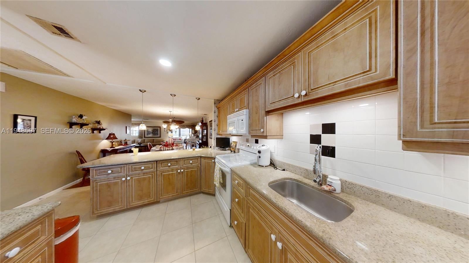 1527 Edgewater Circle Property Photo 32