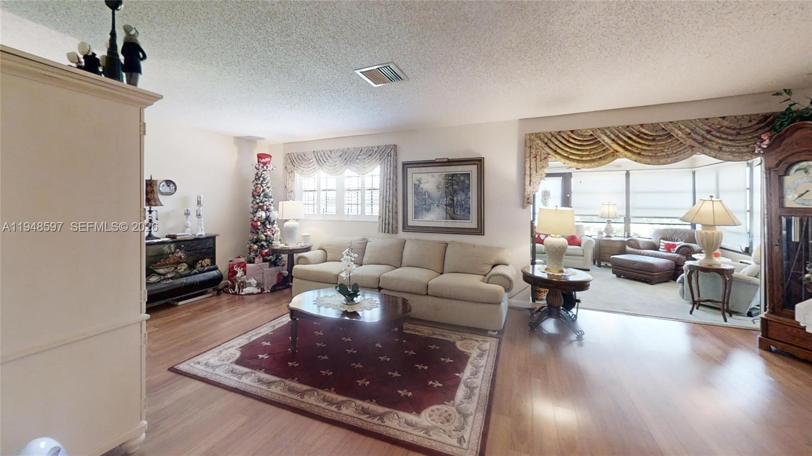 1527 Edgewater Circle Property Photo 37