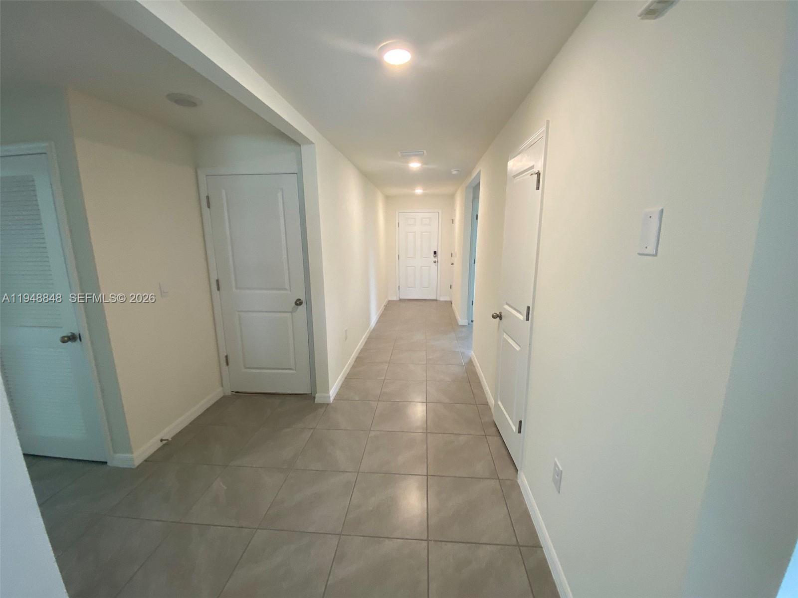 8864 Sw 49th Circle Property Photo 5