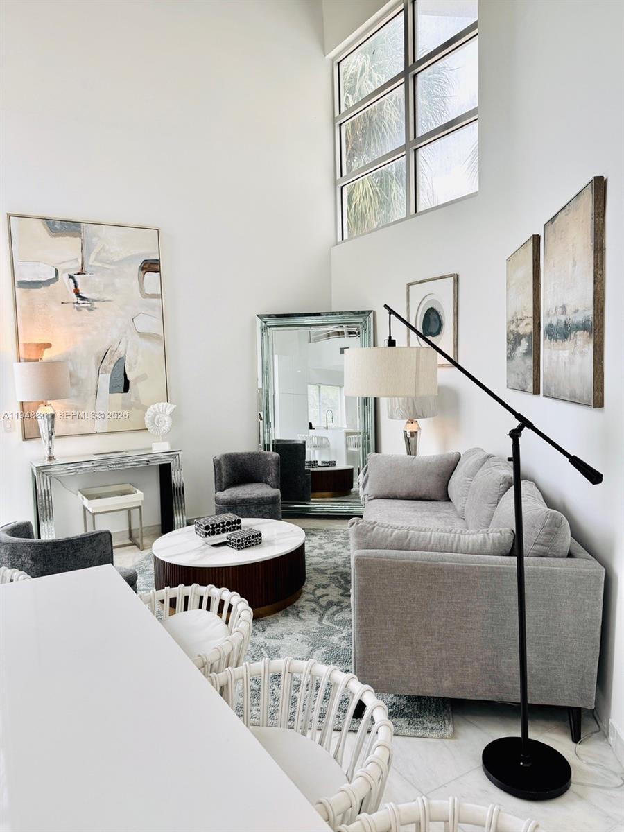 7700 Collins Ave 5 Property Photo 3