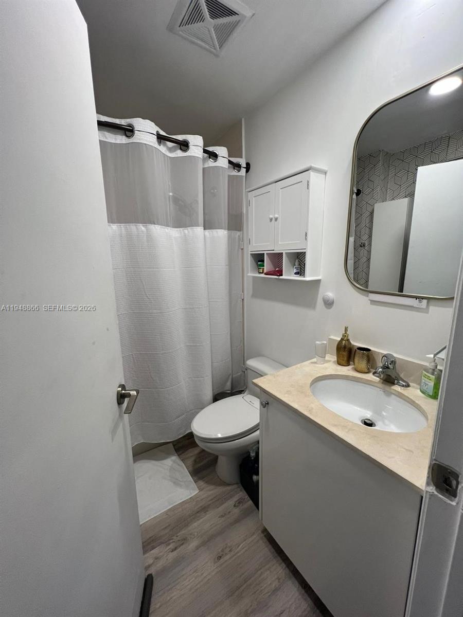 60 Sw 13th St 3013 Property Photo 10