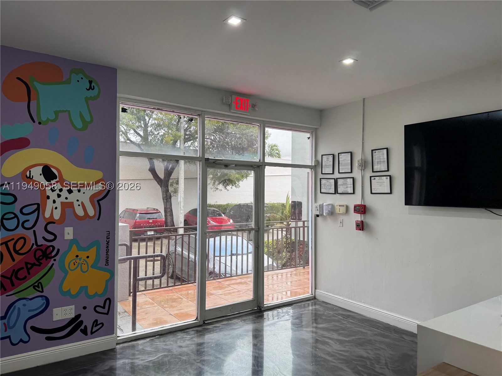 8347 NW 36th St Property Photo 1