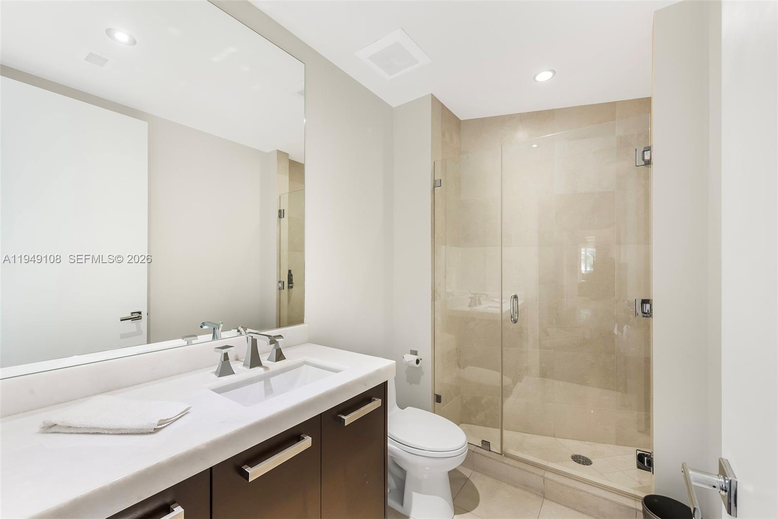5959 Collins Ave 606 Property Photo 35