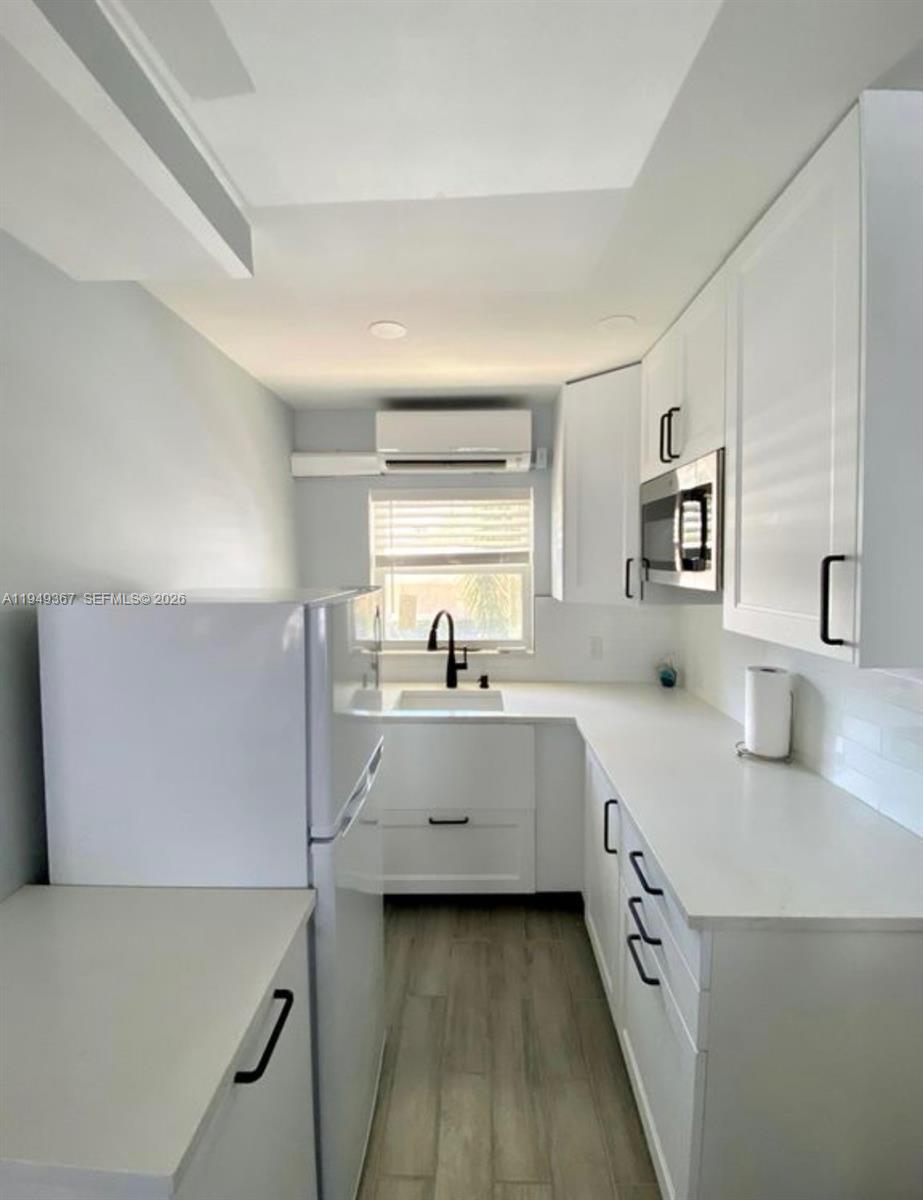 2508 Bay Dr 12 Property Photo 13