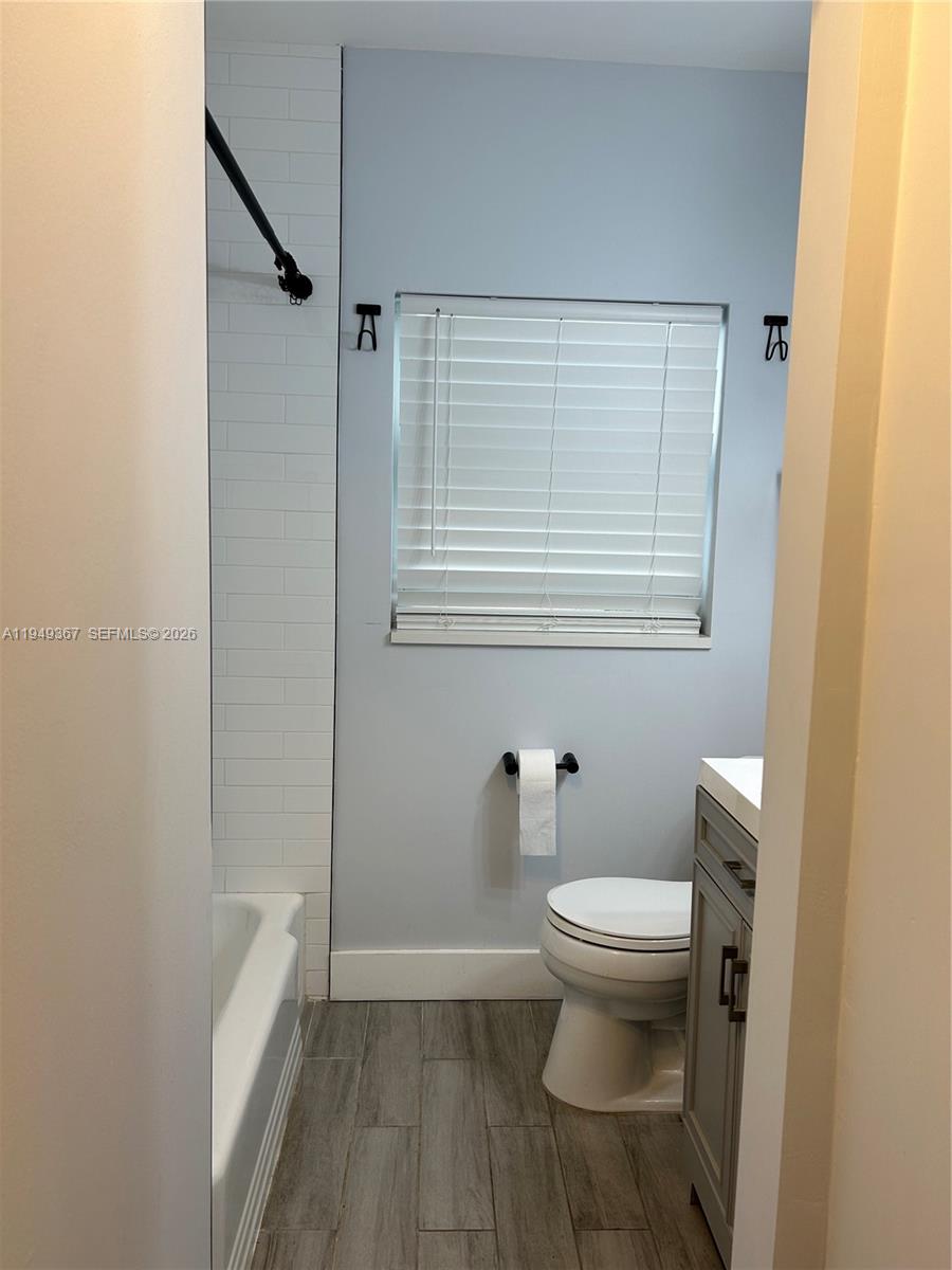 2508 Bay Dr 12 Property Photo 16
