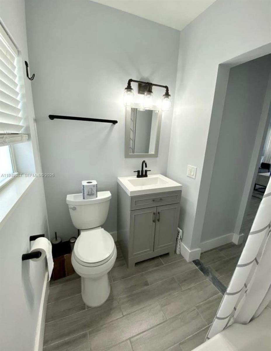 2508 Bay Dr 12 Property Photo 17