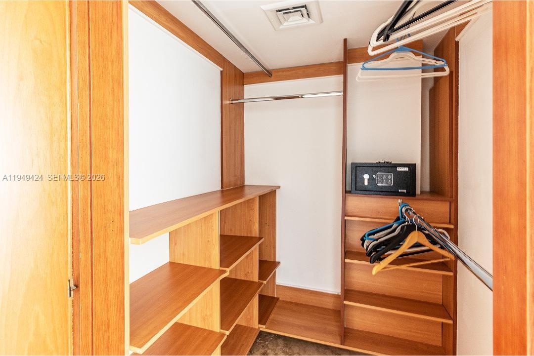 A11949424 Property Photo 23