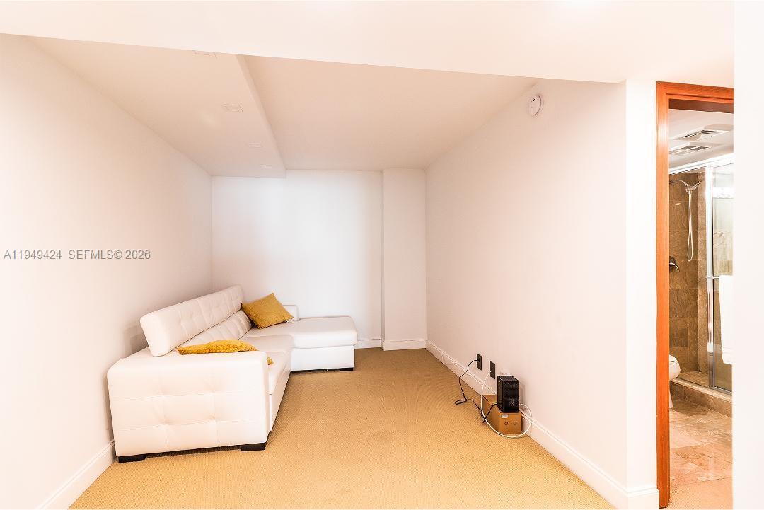 A11949424 Property Photo 28