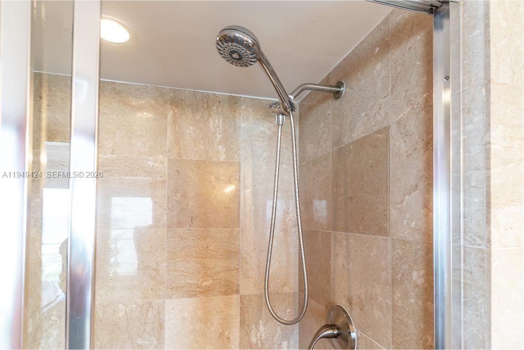 A11949424 Property Photo 40