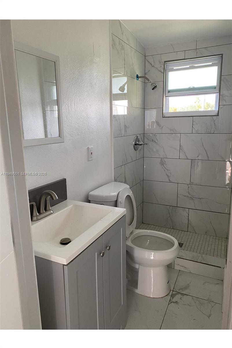 6045 Buchanan St 1 Property Photo 6