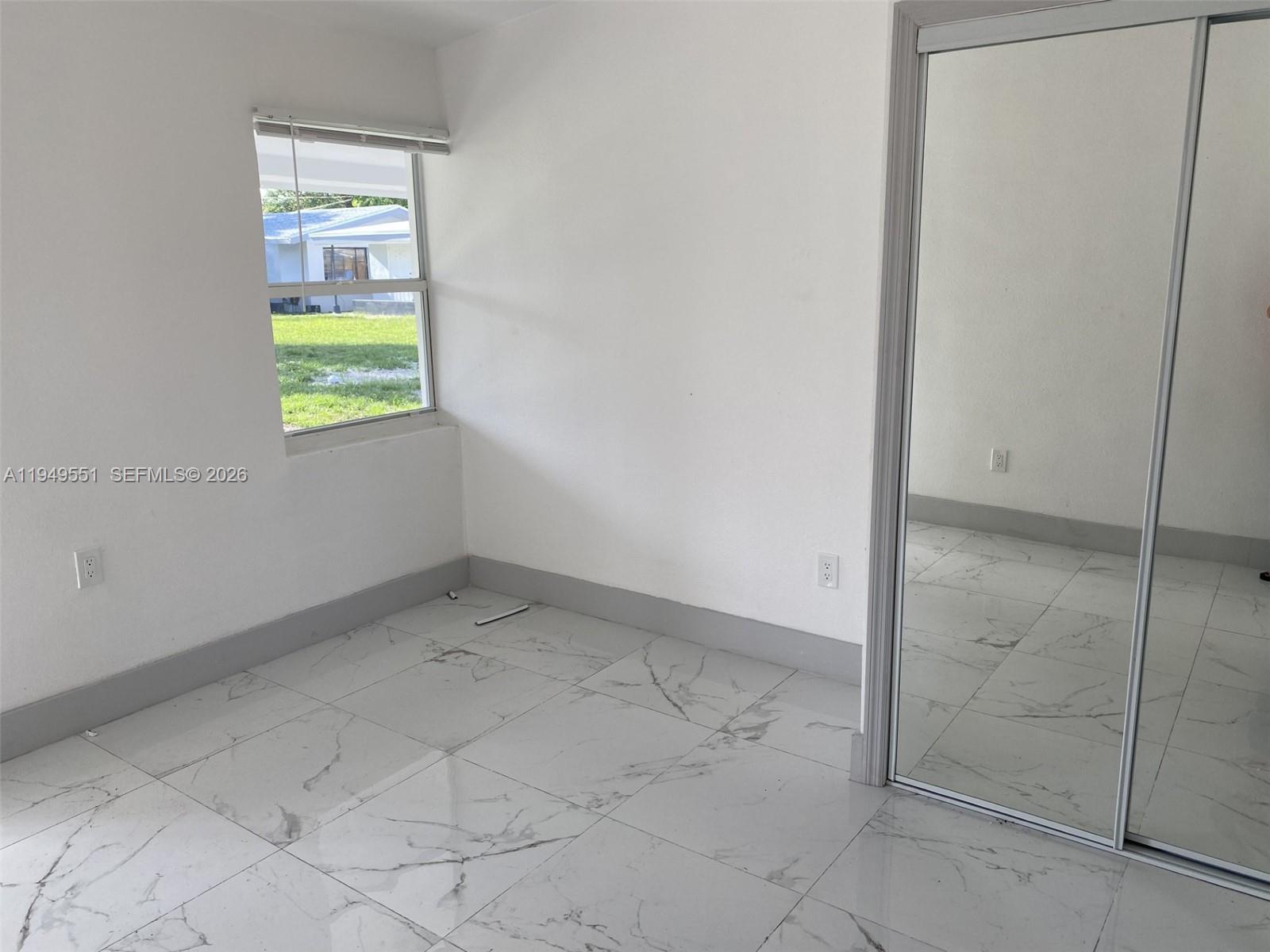 6045 Buchanan St 1 Property Photo 10