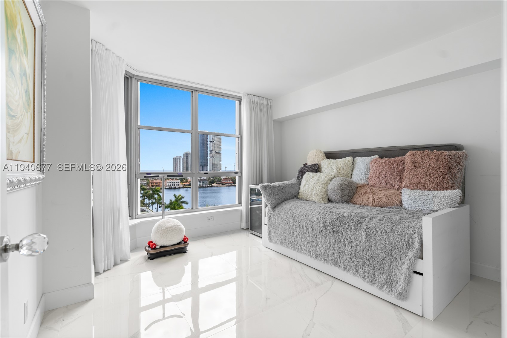 3600 Mystic Pointe Dr 1017 Property Photo 13