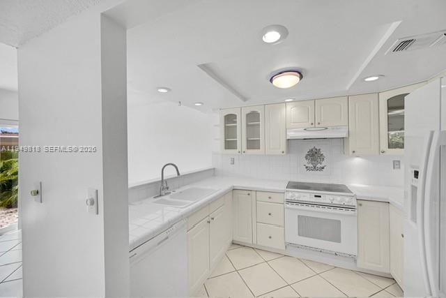 5555 N Ocean Blvd 20 Property Photo 6