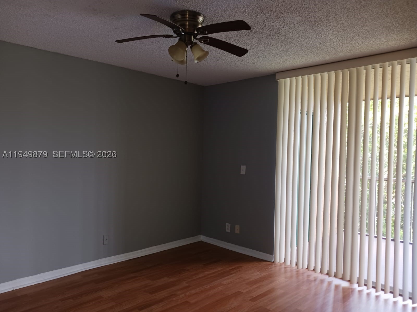 A11949879 Property Photo 2