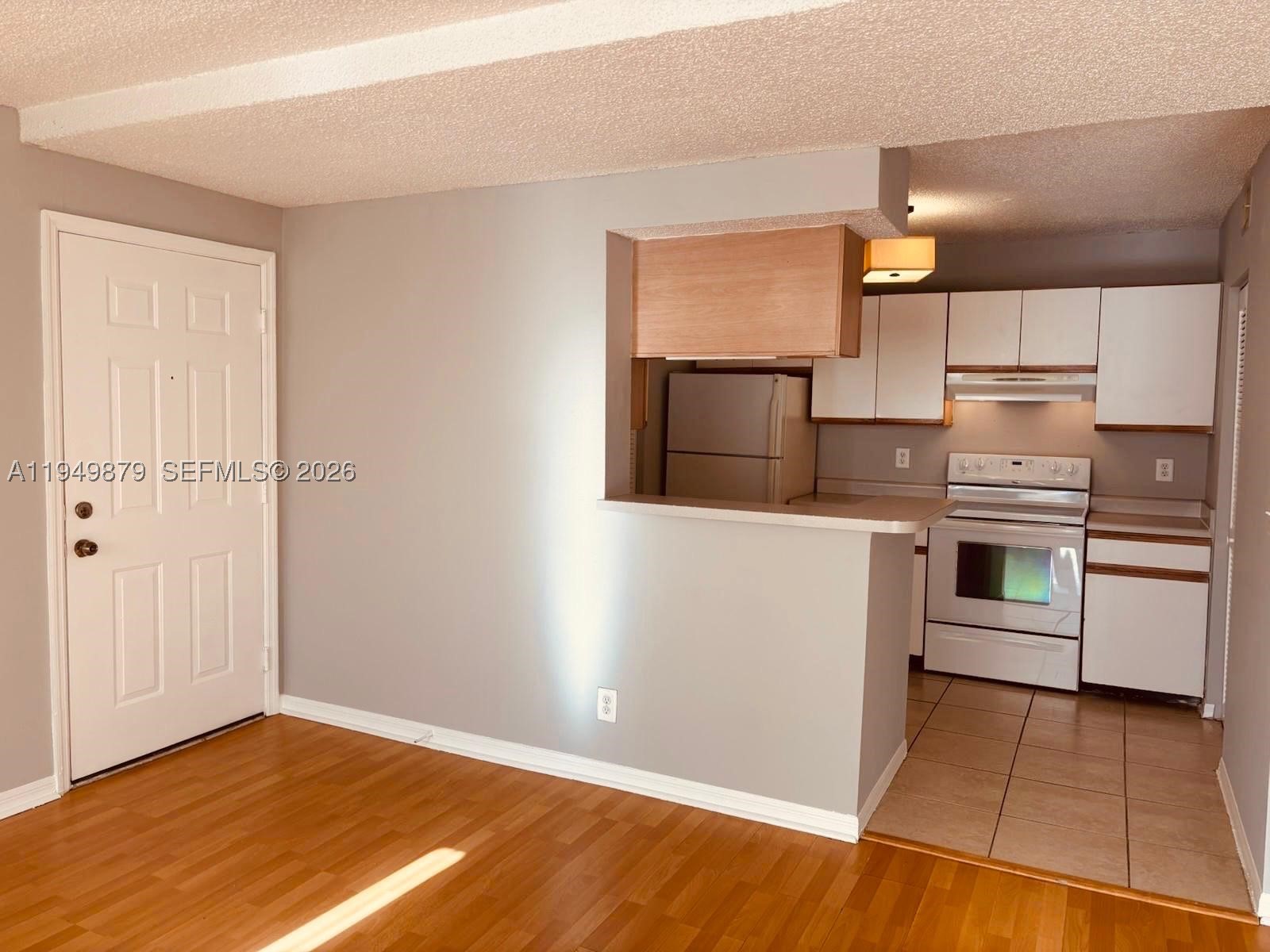A11949879 Property Photo 18