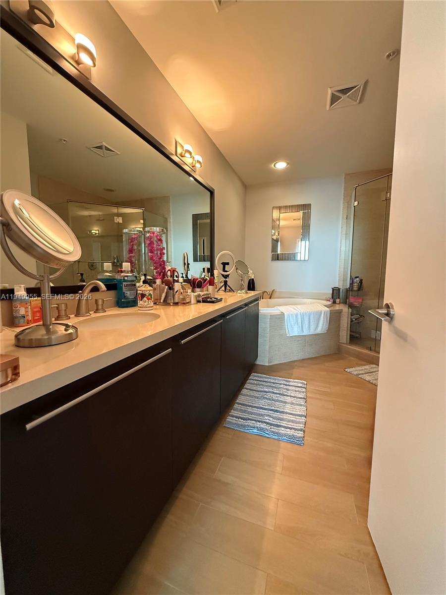 7928 East Dr 905 Property Photo 15