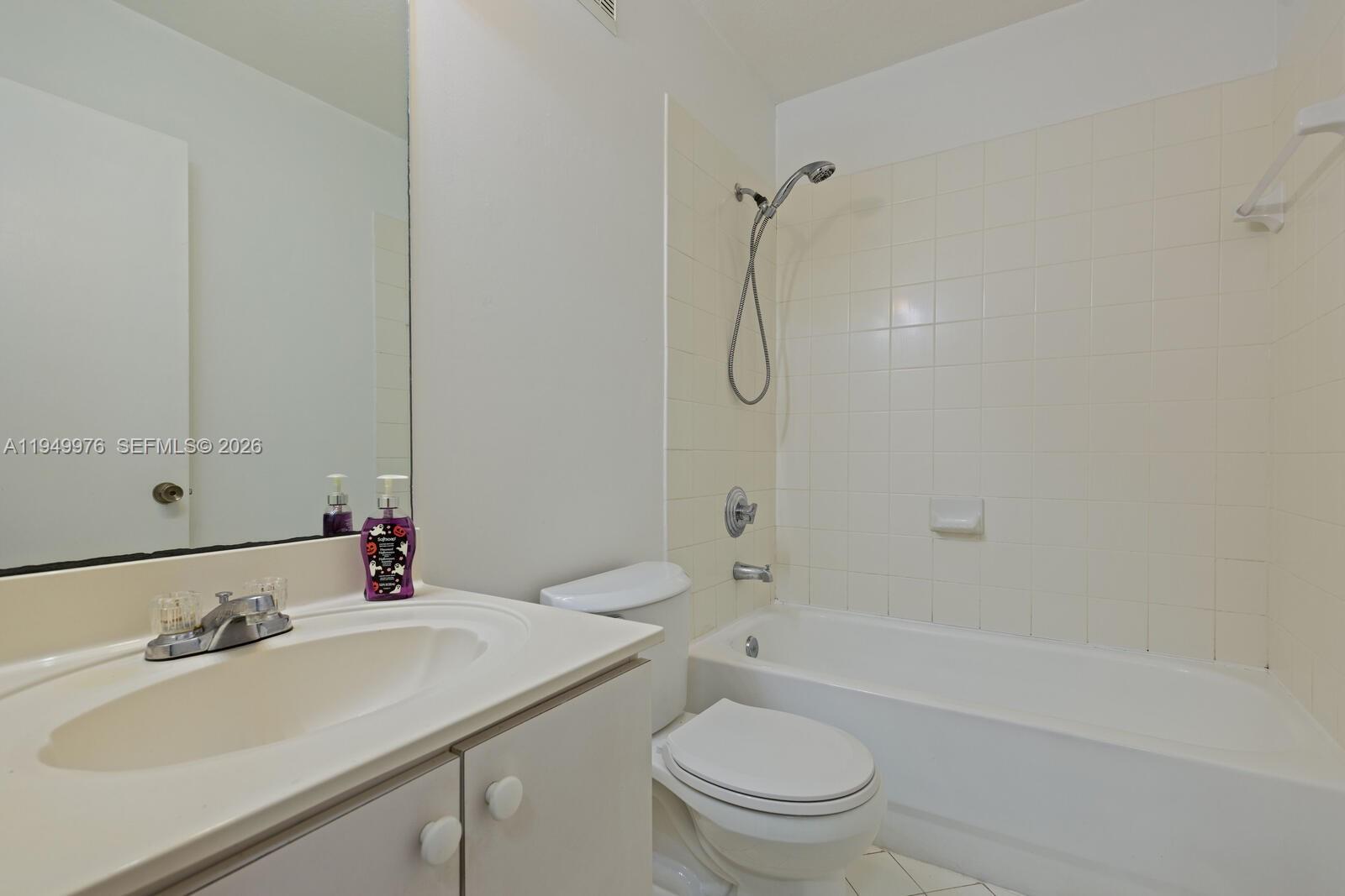 990 Ne 33rd Ter 201 Property Photo 11