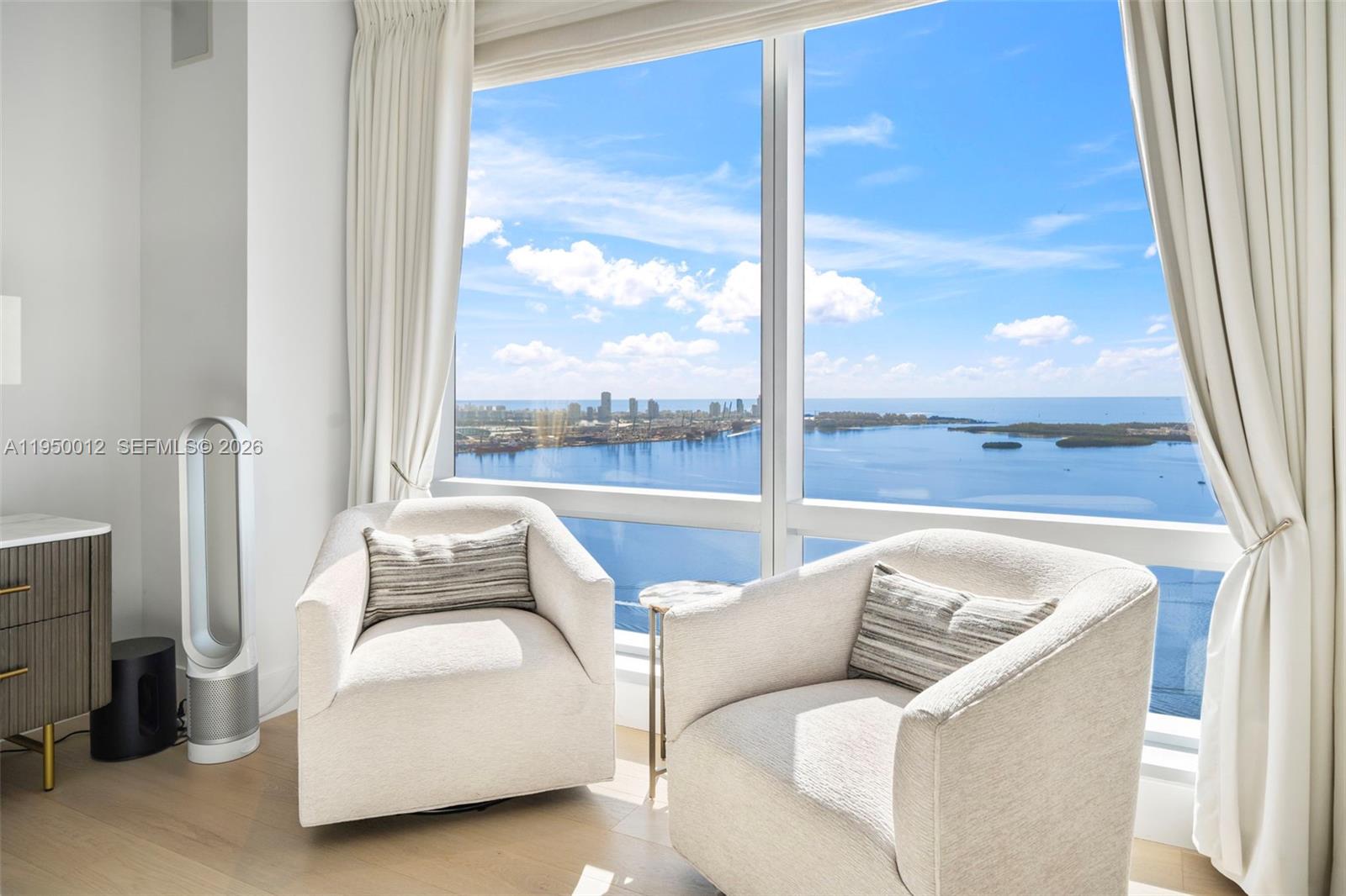 1425 Brickell Ave 58e Property Photo 16