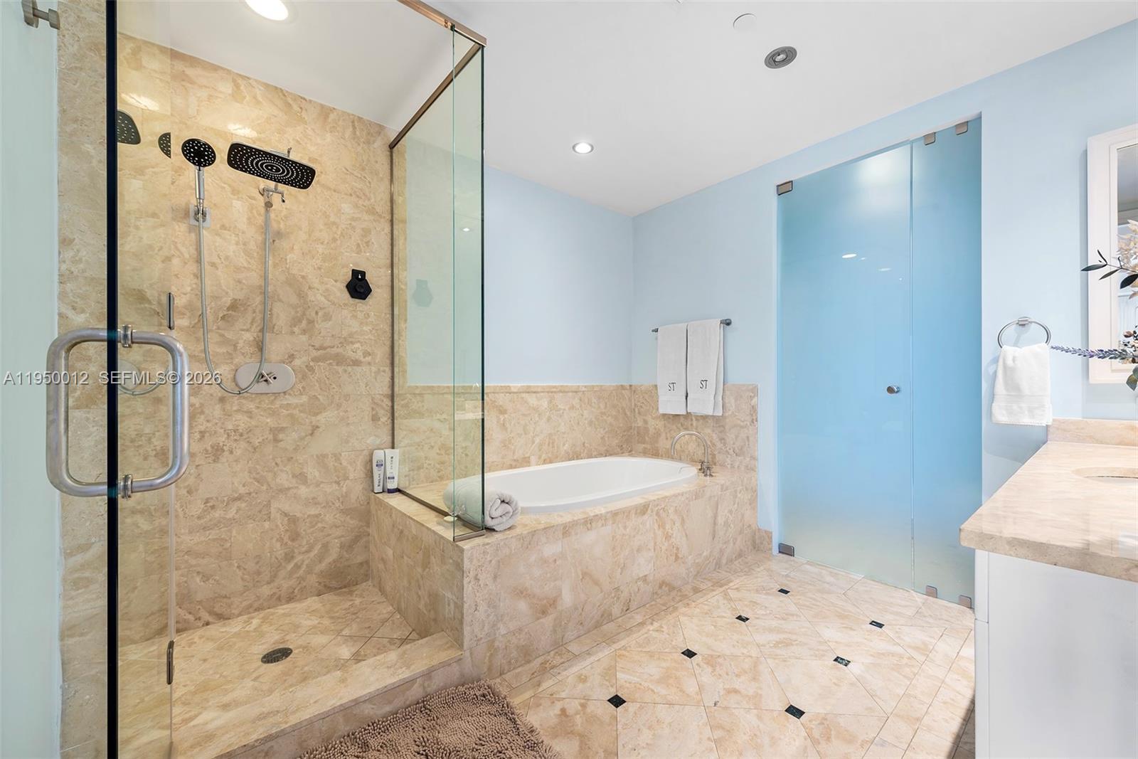 1425 Brickell Ave 58e Property Photo 25