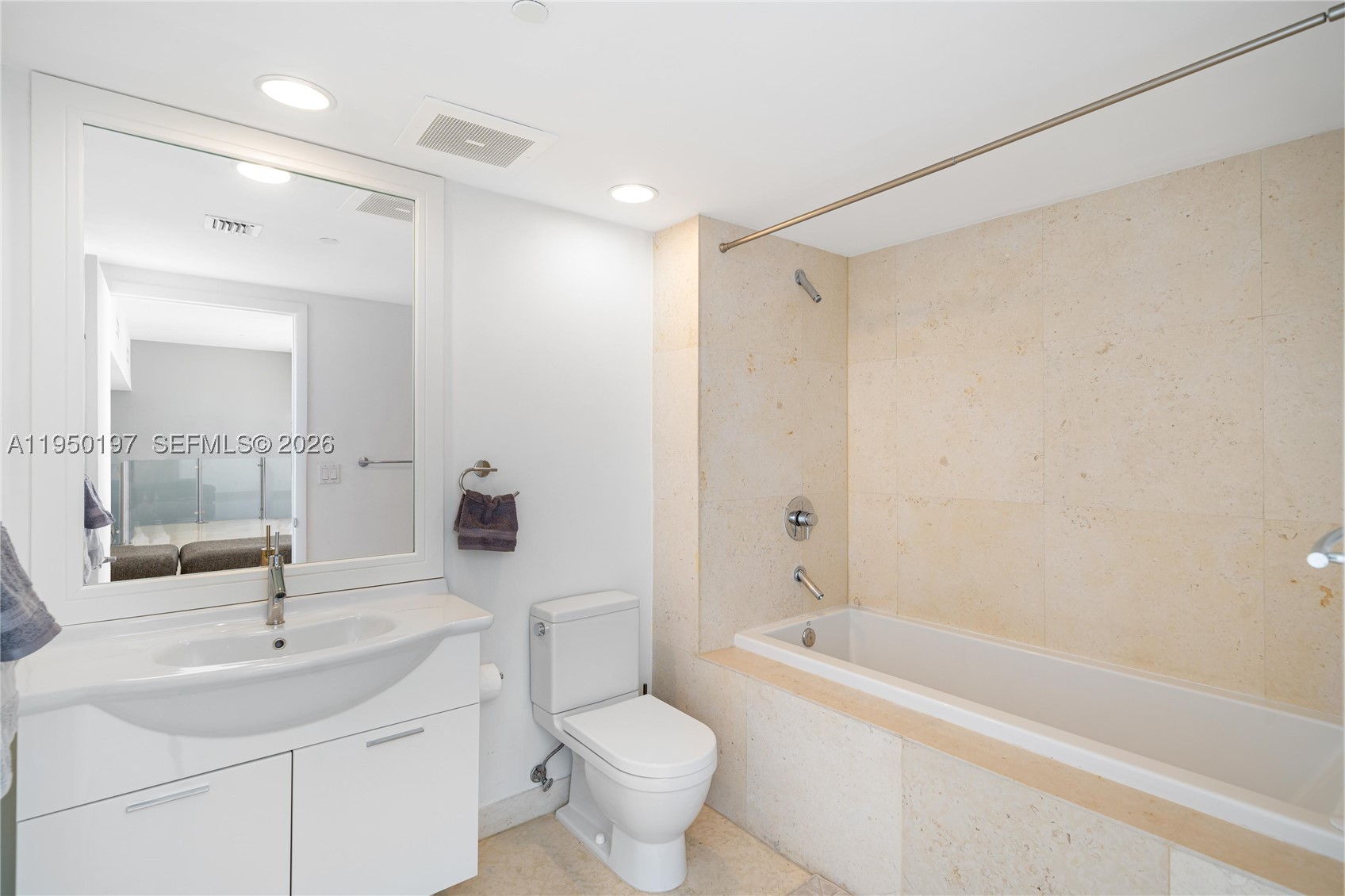 495 Brickell 5705 Property Photo 15