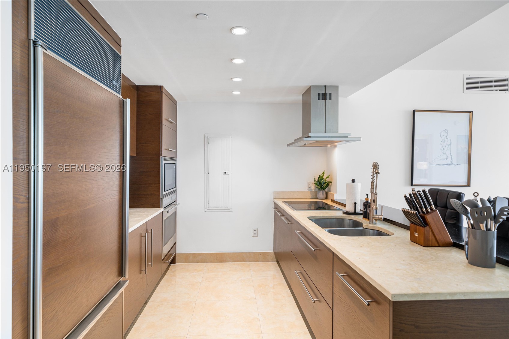 495 Brickell 5705 Property Photo 21