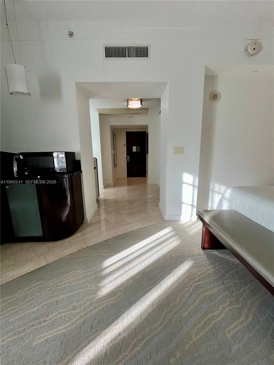 4391 Collins Ave 419 Property Photo 16