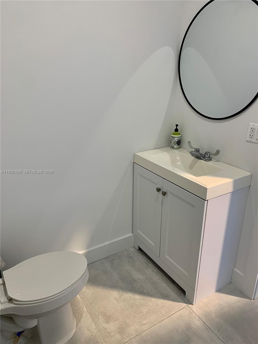 A11950388 Property Photo 33