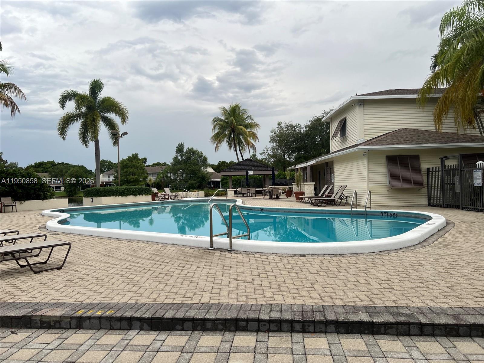 A11950858 Property Photo 1
