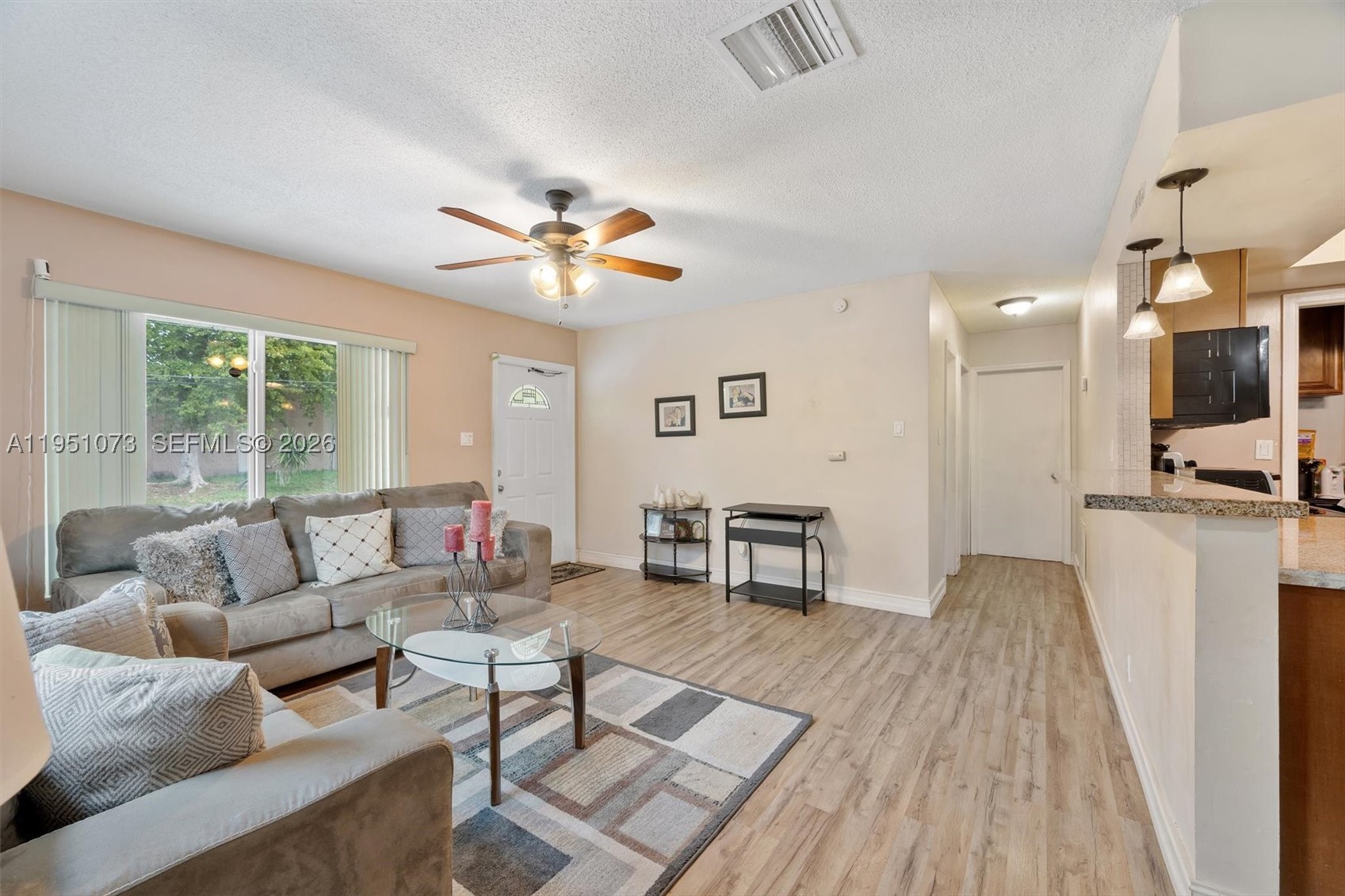 4714 Nw 50th Ct Property Photo 4