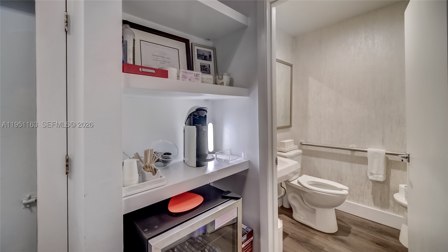 260 Crandon Blvd E18 Property Photo 15