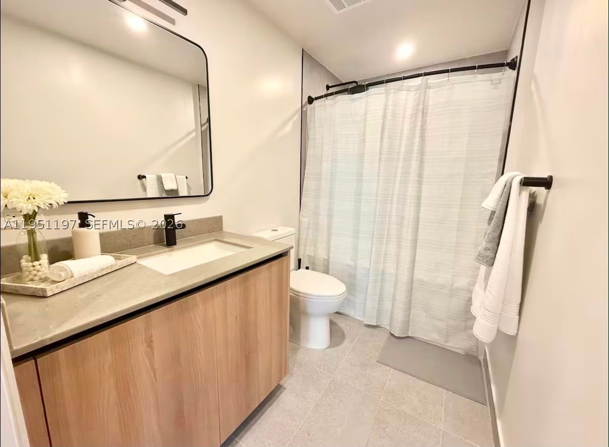 121 Ne 5th 306 Property Photo 11