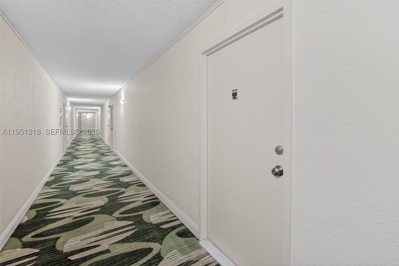 1000 Parkview Dr 806 Property Photo 37