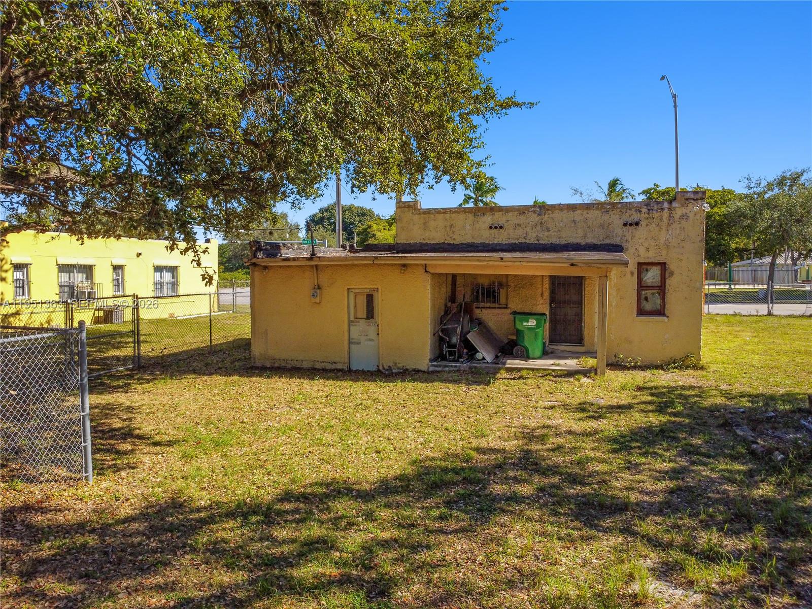 8610 Nw 17th Ave Property Photo 3