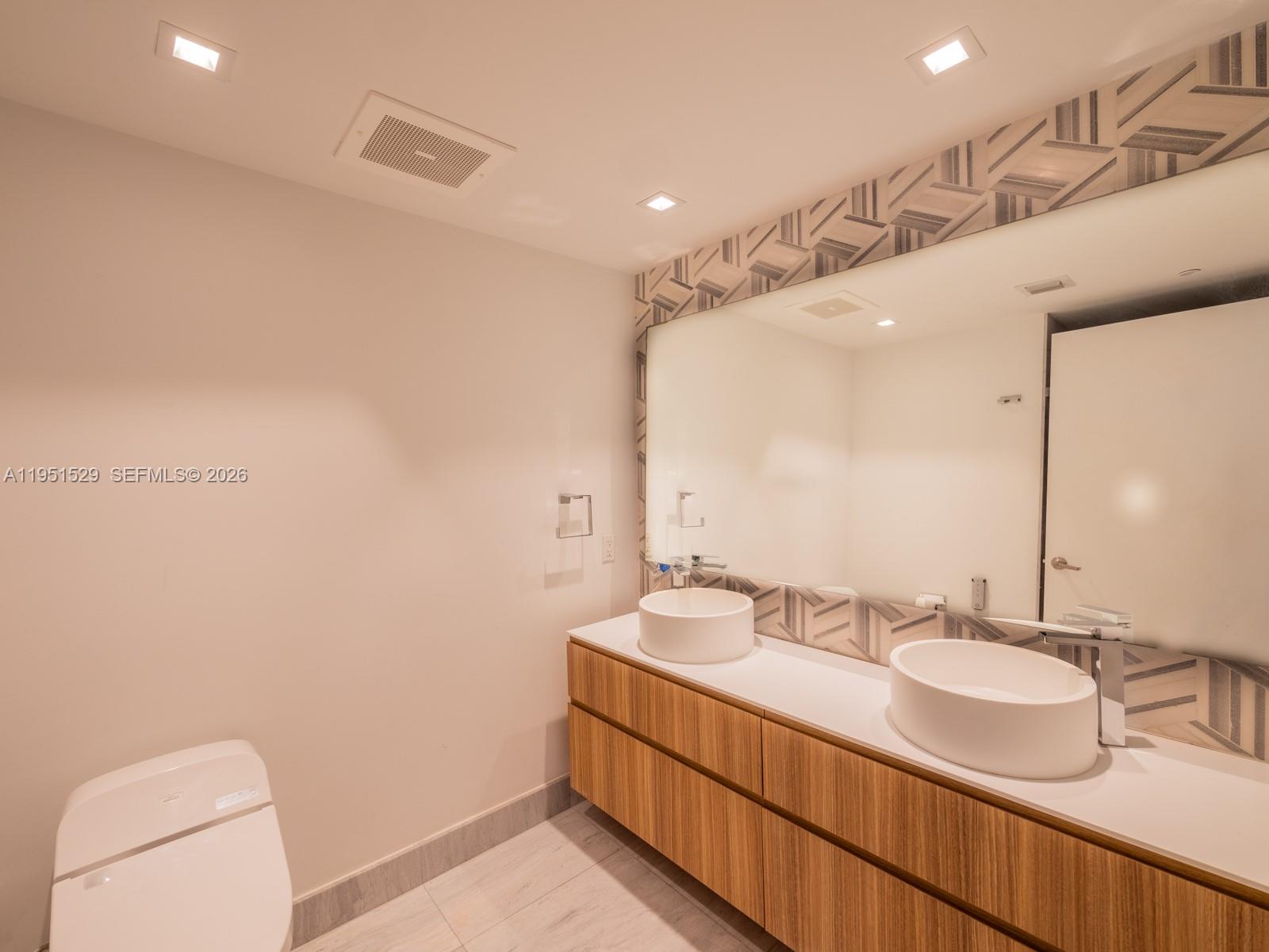465 Brickell Ave 2304 Property Photo 7