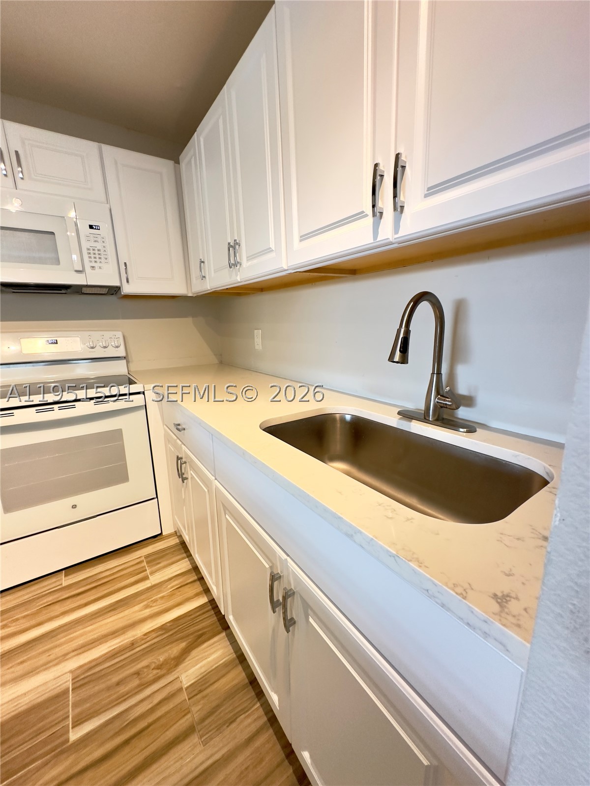 58 Monaco B 58 Property Photo 16