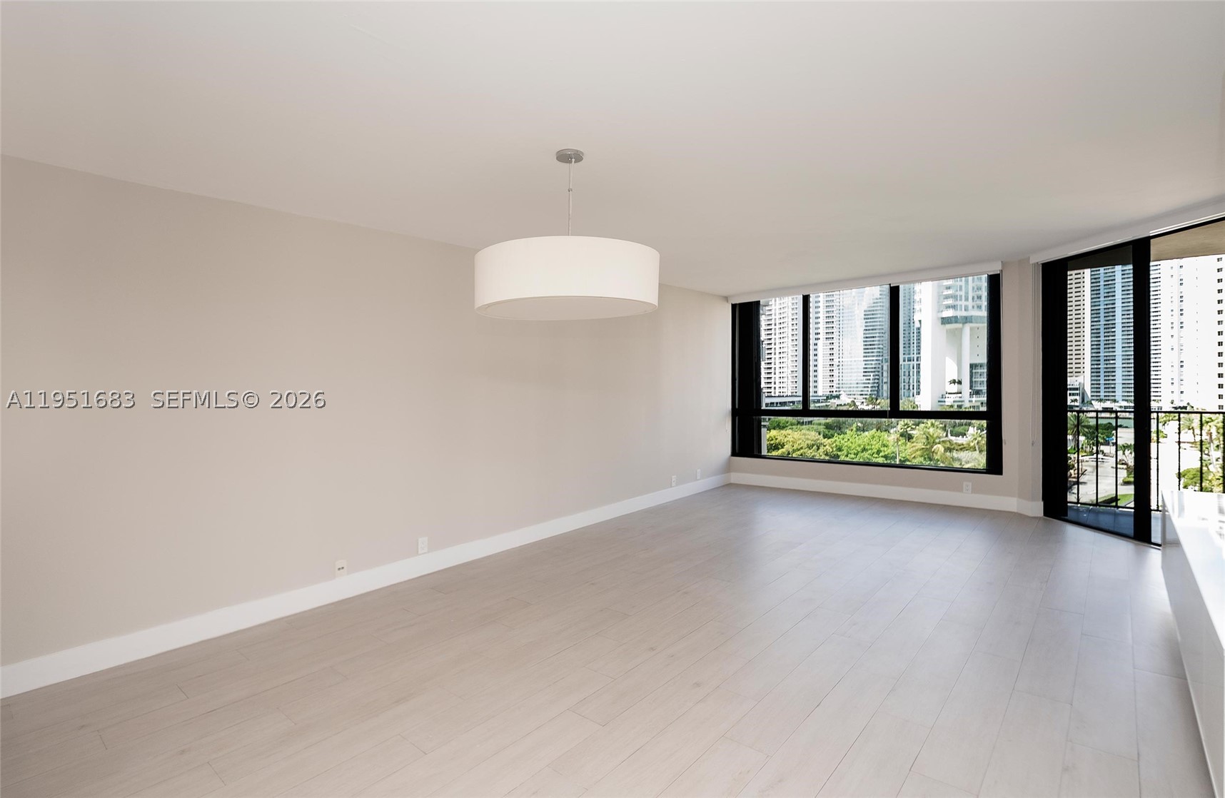520 Brickell Key Dr A1010 Property Photo 10