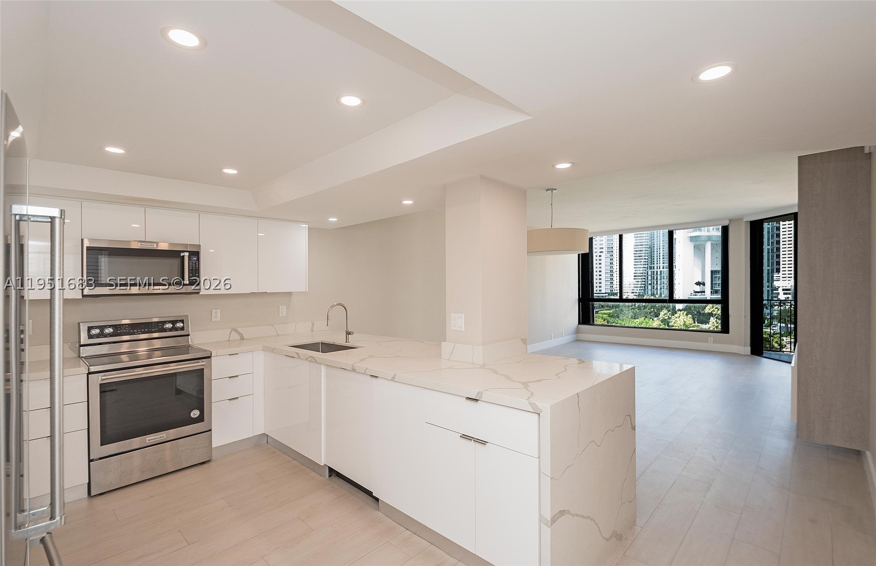 520 Brickell Key Dr A1010 Property Photo 12