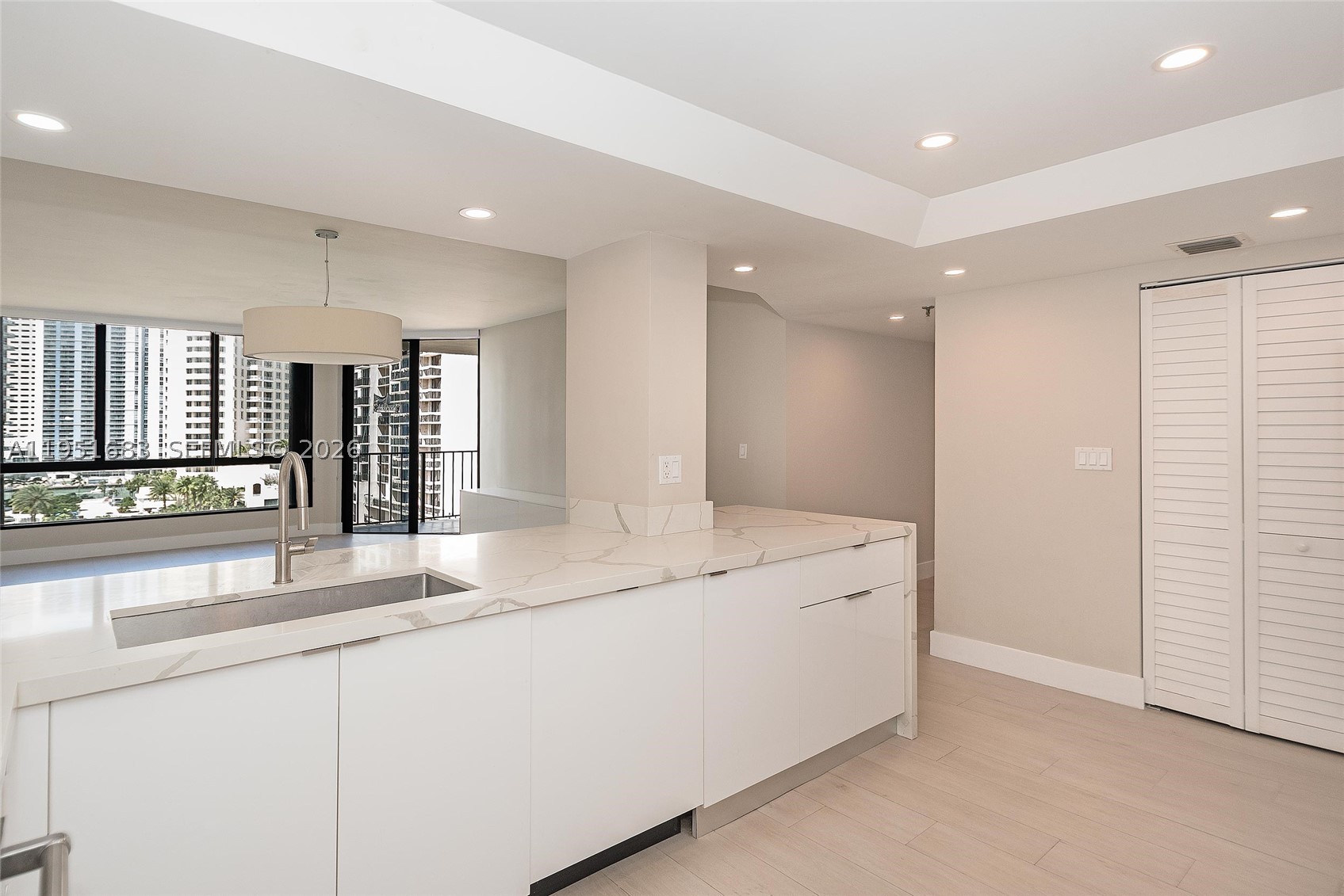 520 Brickell Key Dr A1010 Property Photo 14