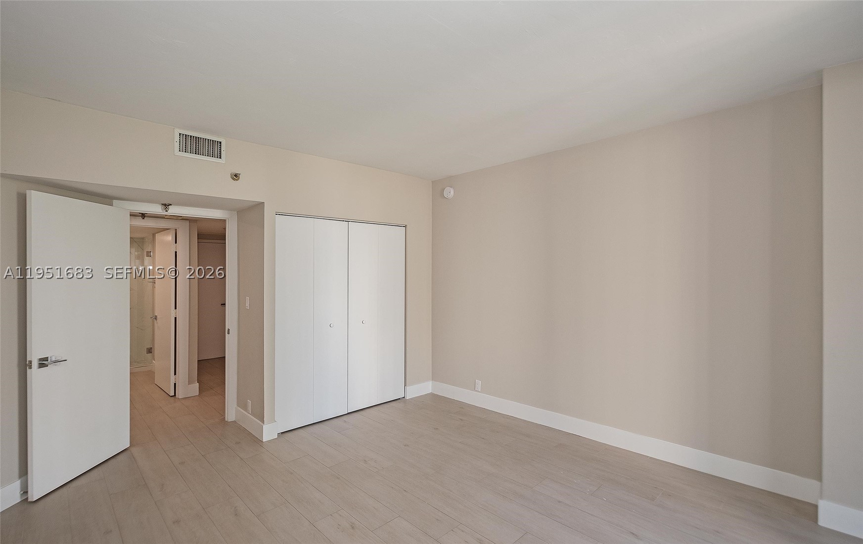 520 Brickell Key Dr A1010 Property Photo 18