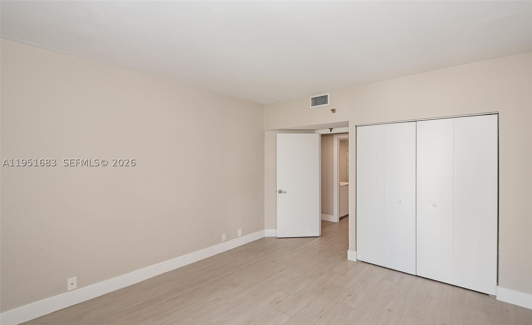 520 Brickell Key Dr A1010 Property Photo 19