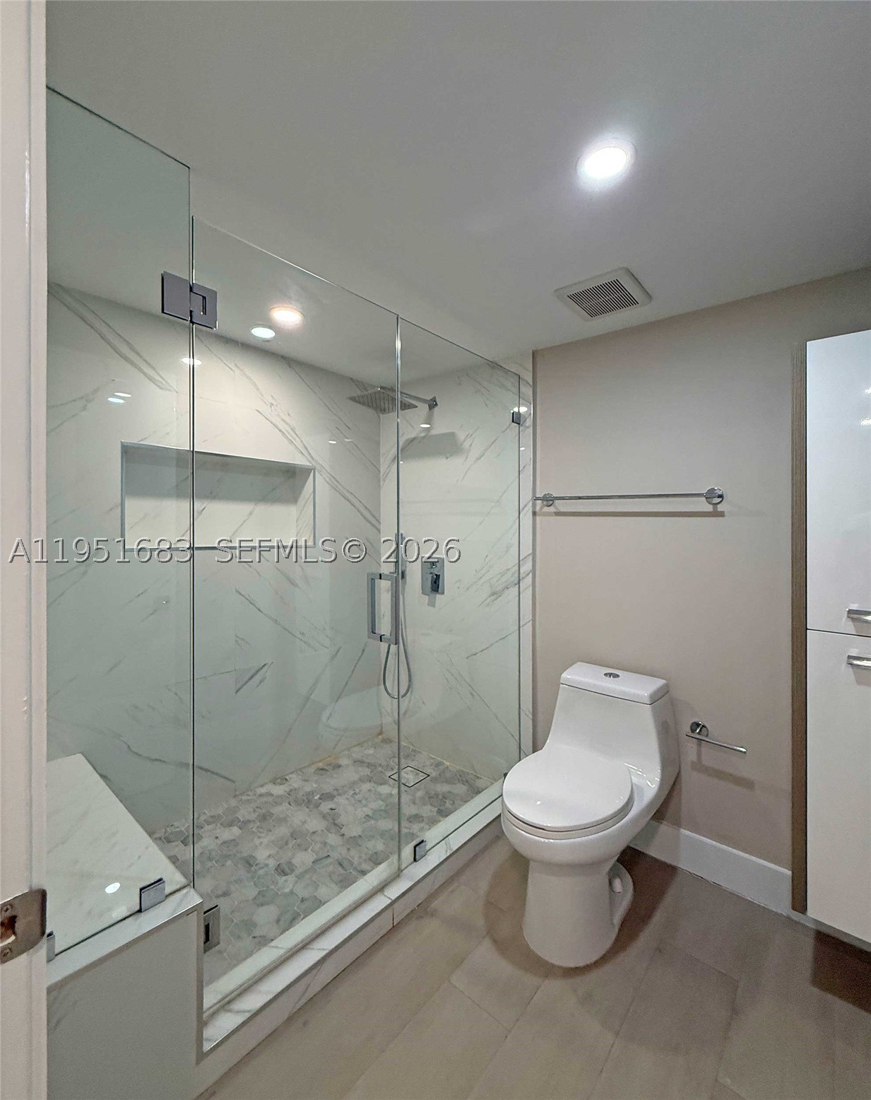 520 Brickell Key Dr A1010 Property Photo 25