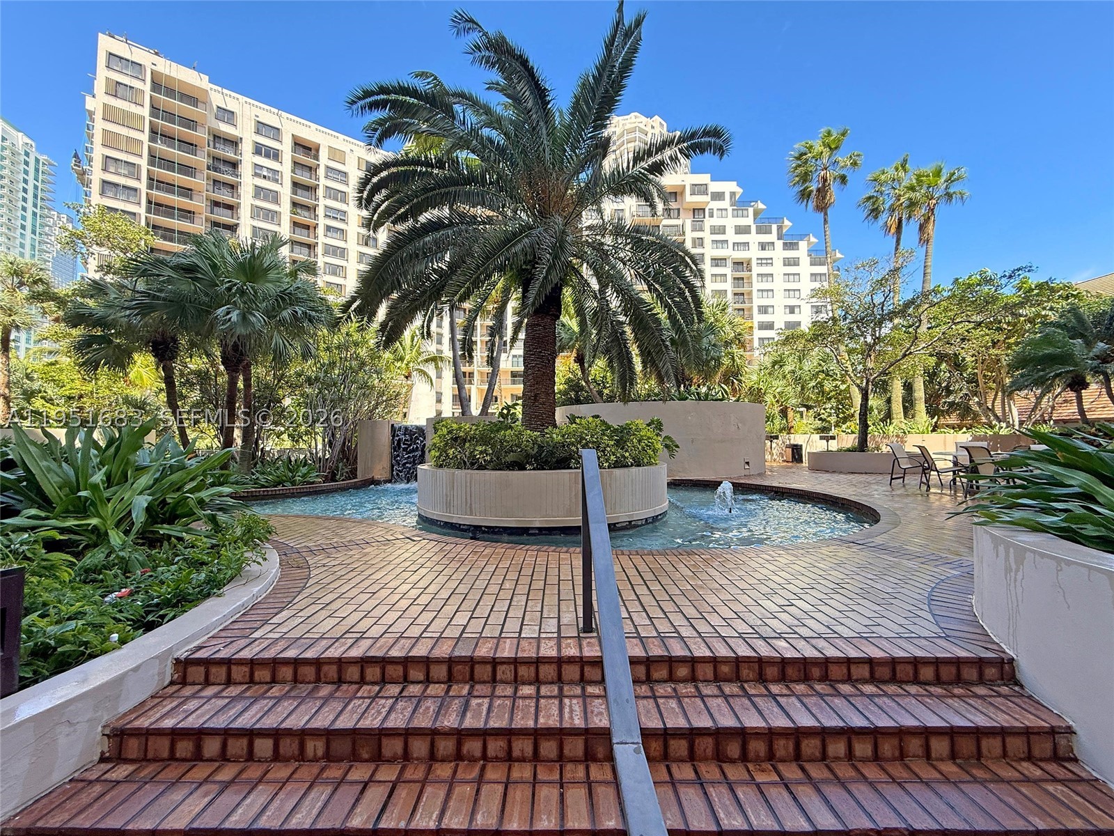 520 Brickell Key Dr A1010 Property Photo 34