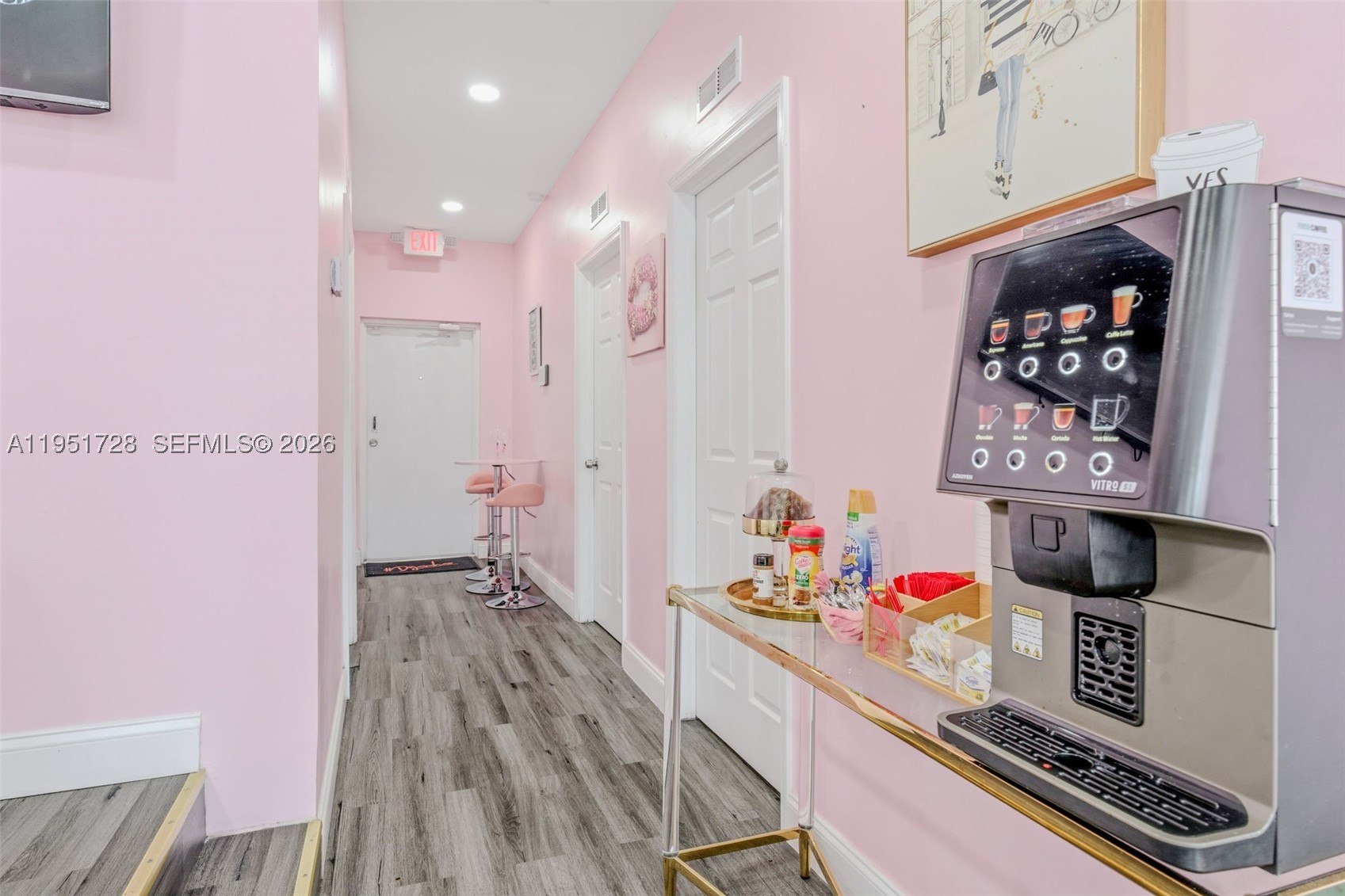 A11951728 Property Photo 15